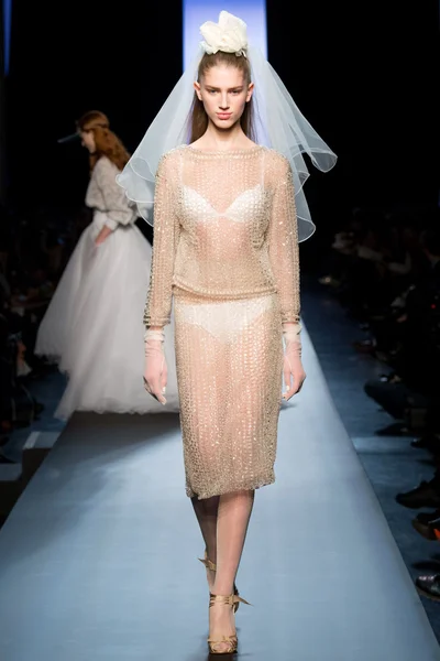 Look 38